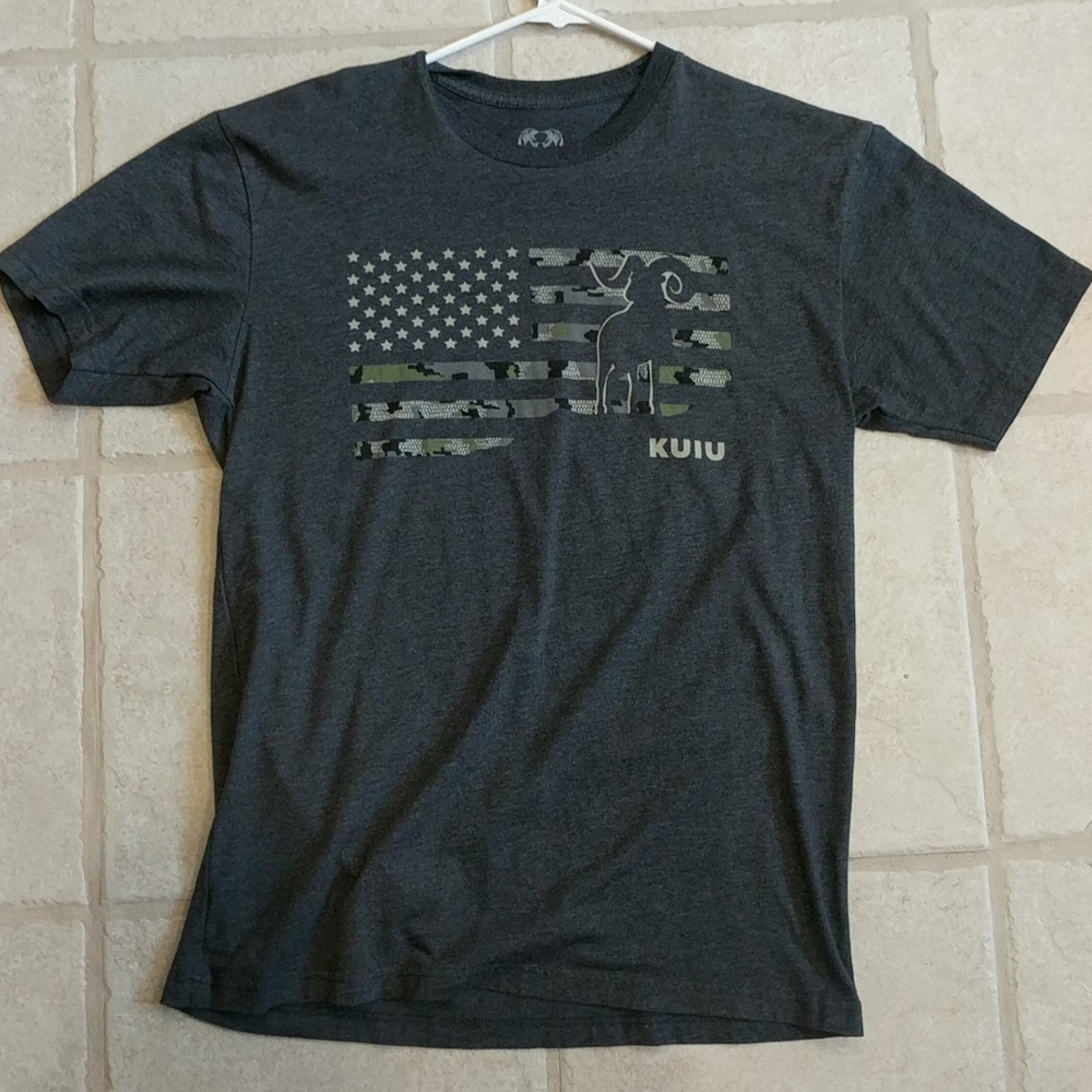 Mens KUIU t-shirt sz Med.